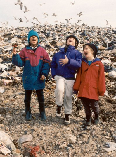 Image tirée du film "Here’s My Question: Where Does My Garbage Go?" de Ellen Hovde et Muffie Meyer