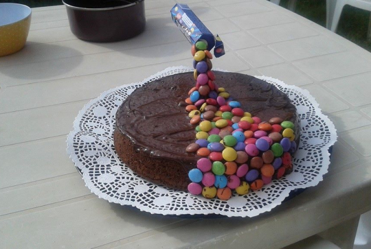 Gravity cake aux Smarties