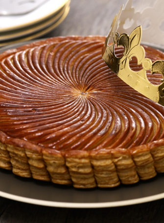 Les familles confectionnent leur galette des rois