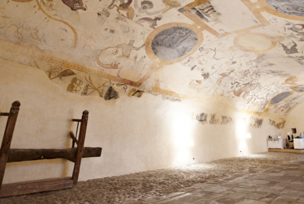 Château de Villeneuve-Lembron - Les grandes écuries