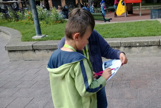 Chasse aux oeufs de Pâques à Toulouse - garçons