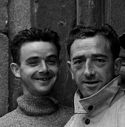 Expo - Quand l'habit fait le moine