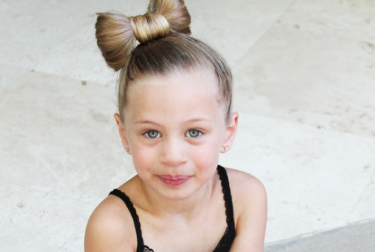 Coiffure noeud Minnie