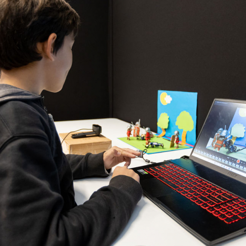 Les Utopiales : atelier enfant Playmobil