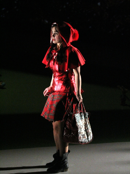 Quand on parle du loup - mise en scène Nino d'Introna