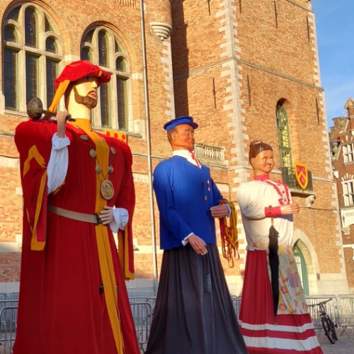 Fête des Louches : Grandes marionnettes