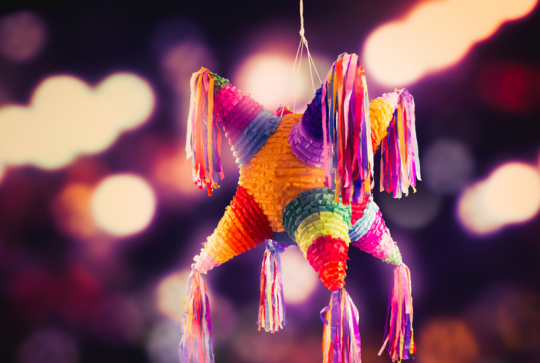 Anniversaire enfant thème Coco Pixar - Piñata