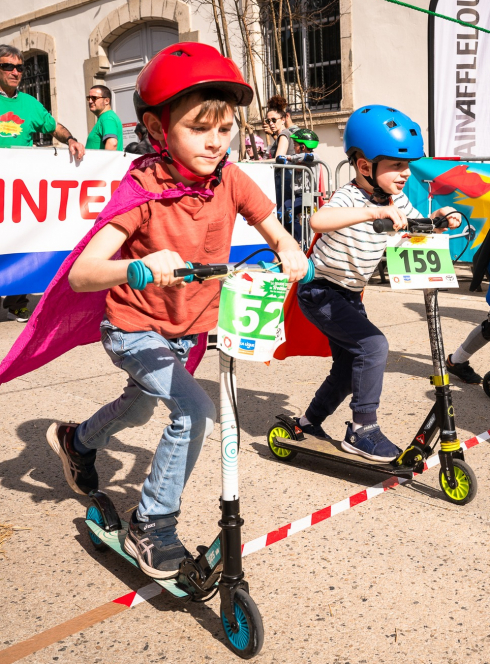 Grande Course de trottinettes par l'association  Nire Laguna Thomas