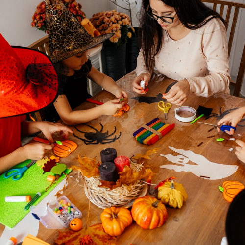 L'Hôtel du Département de Clermont-Ferrand organise Halloween en 2024 : Atelier créatif Halloween avec des enfants