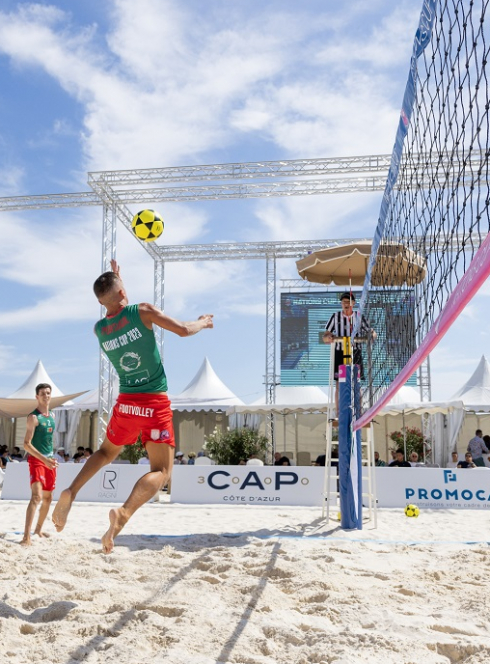 Un été à CAP3000 : Volley sur la plage