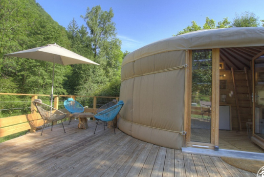 Hébergement yourte dans la Vallée du Cerdon