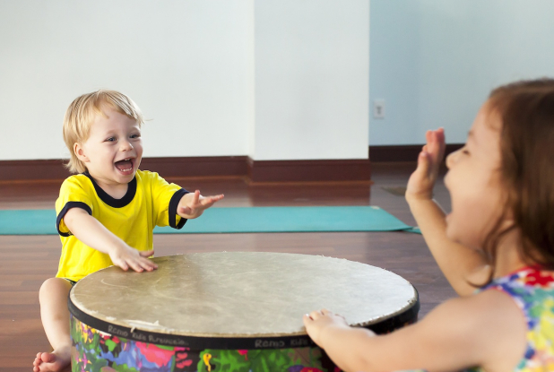 Tiny Music Makers : des cours d'éveil musical et corporel