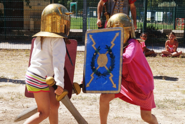 L'an VI : Journées Gallo-Romaines à Ambrussum - Duel d'enfants