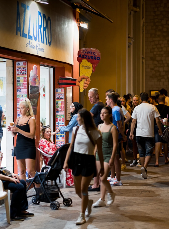 Azzurro Artisan Glacier : Soirée estivale