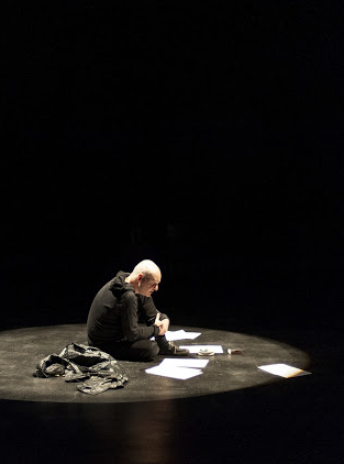 L'enfant cachée dans l'encrier