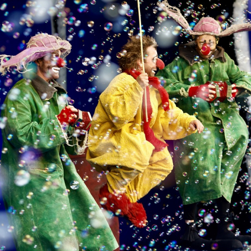 Slava's Snowshow - Slava Polunin : Troupe sur scène