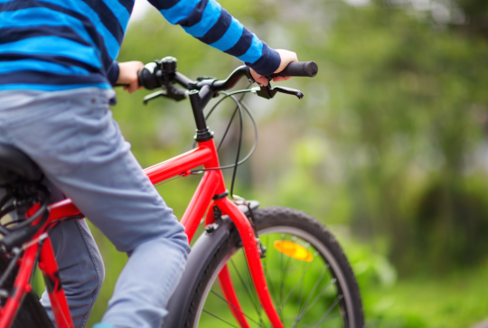Voie verte à Étampes : balades à vélo en famille près de Paris