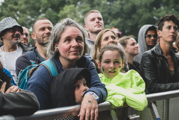 Vieilles Charrues : Près des artistes