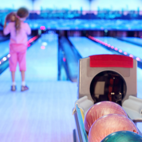 Aller au bowling avec un enfant, c’est possible !