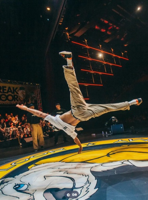 Break the floor international : Un danseur de hip hop