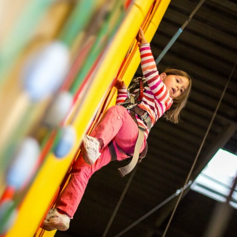 Dock 39 : fillette escalade