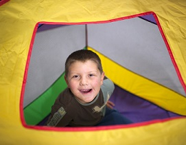 Heureux à l'école Etinç'ailes