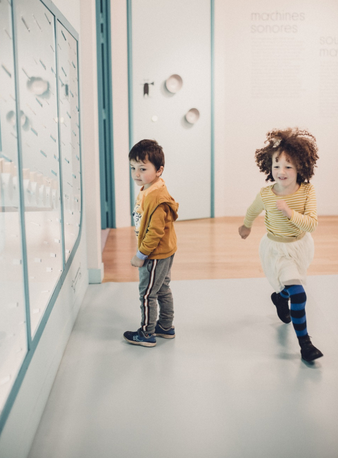 Philharmonie des enfants : activités, enfants courent