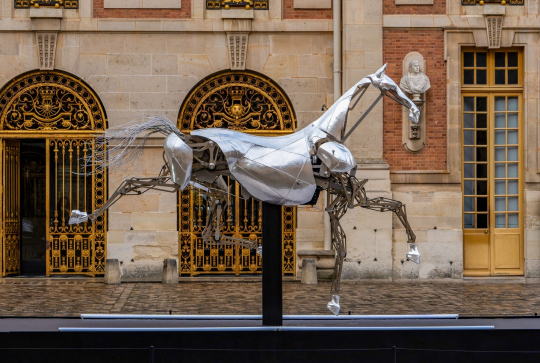 Zeus, cheval métallique Versailles