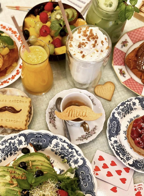 Coffee Shop Chez Les Garçons : Brunch et boissons d'antan