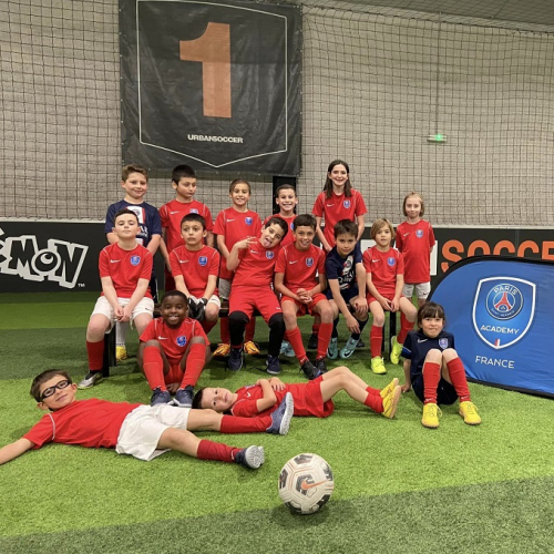 UrbanSoccer Clermont- Aubière : Une équipe de foot mixte sur un terrain indoor