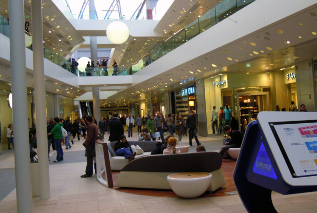 Pôle de loisirs et de commerces - Lyon Confluence