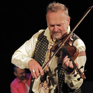 Les Gypsies et les Instruments Magiques