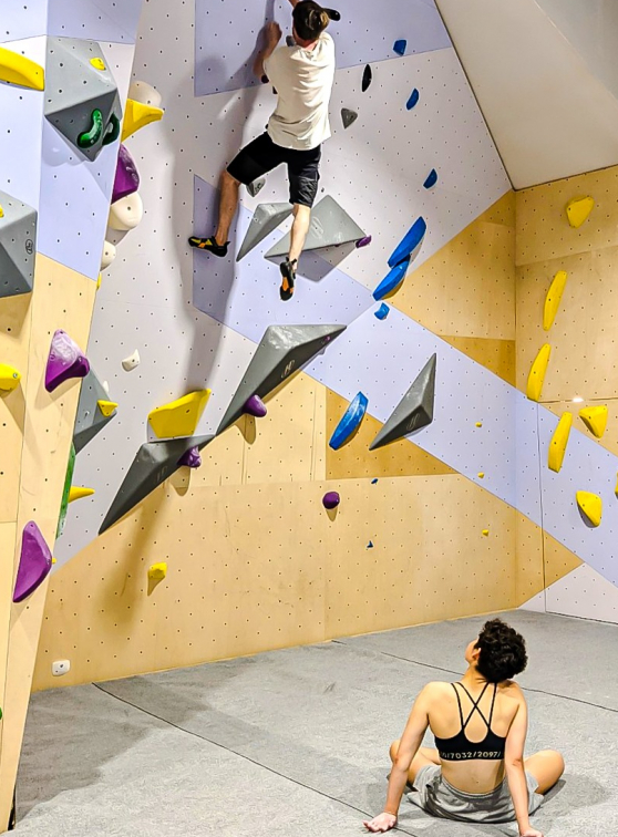 Bercy Village : escalade au Triangle