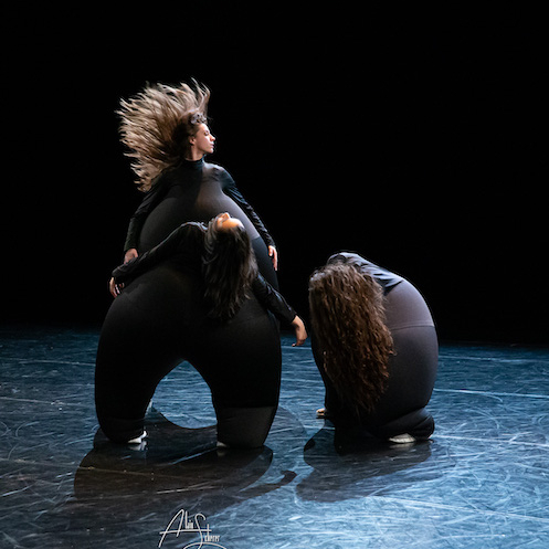 Trois pas de danse : "Terre"