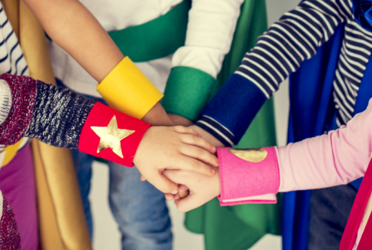 Mode d'emploi pour un anniversaire super-héros (et super-héroïne) - Un atelier créatif