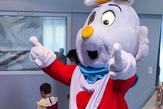 Escape Adventure avec Evenementia : mascotte "Alice au pays des merveilles"