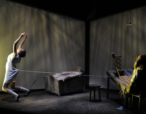 Comment ai-je pu tenir là-dedans ?