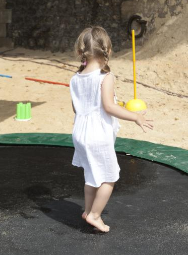 Paris Plages : trampolines enfants