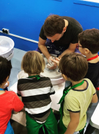 À tour de bras : cours de poterie enfants