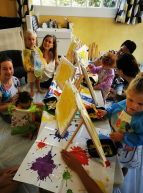 L'arbre à bulles : atelier peinture avec ses parents