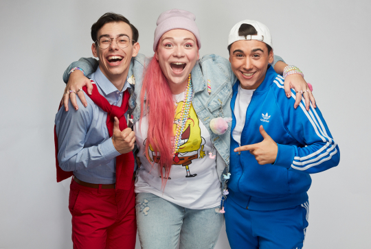 Les trois ados du spectacle Ados