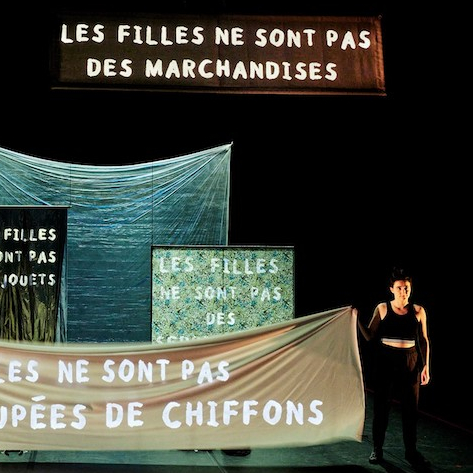 Les filles ne sont pas des poupées de chiffon - Cie La Rousse