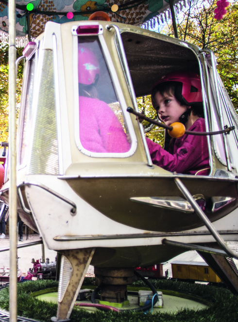 Attractions - 3 jours de folies foraines ; RAVE le plus petit manège du monde