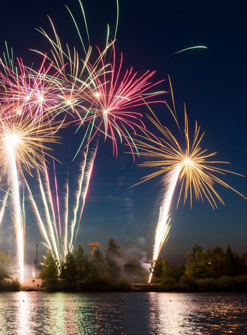 Fête Nationale à Douai : Feu d'artifice au dessus de l'eau