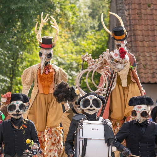 Fête de la Sorcière : Déambulation de grandes marionnettes
