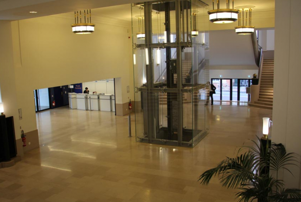 Beffroi de Montrouge : hall