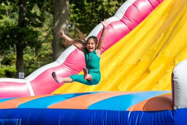 ParcOfolies - Montagne ensoleillée