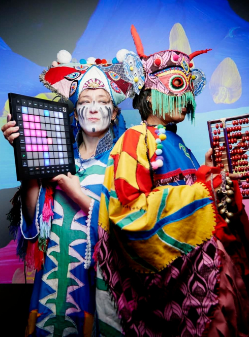 Ysée et la traversée du monde pointu - Cabanes