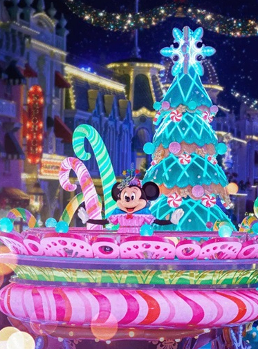 Noël à Disneyland Paris : parade avec Minnie