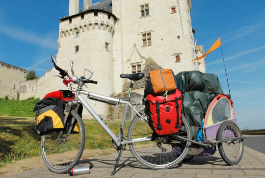 Vélo cargo sur les bords de Loire